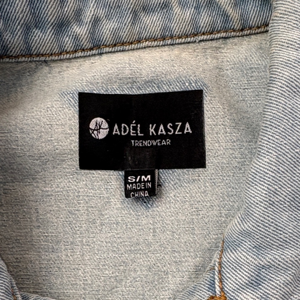 Adel Kasza Women’s Cropped Jean Statement Jacket - Picture 5 of 5